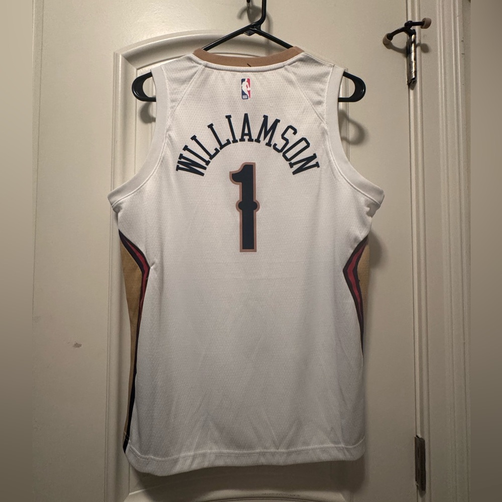 New Orleans Pelicans Zion Williamson #1 White Youth Nike Swingman Jersey NWT